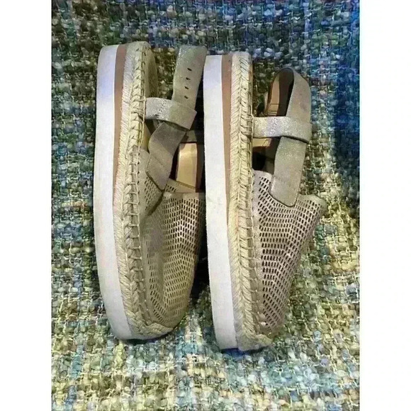 VINCE CAMUTO BRETTAL Silver Metallic Leather Espadrille Sling Sandals Mules, 8 - Picture 7 of 10